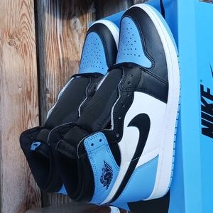 Jordan Sneakers Black White Blue